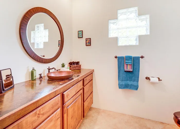 Hot Tub & Views: Sedona Escape By Trails & Dining! Oak Creek