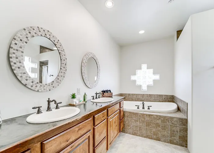 Holiday home Hot Tub & Views: Sedona Escape By Trails & Dining! Oak Creek