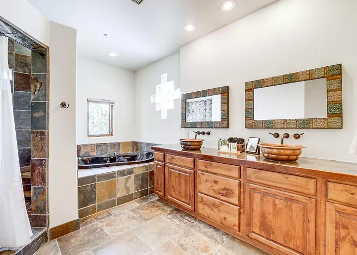 Hot Tub & Views: Sedona Escape By Trails & Dining! *